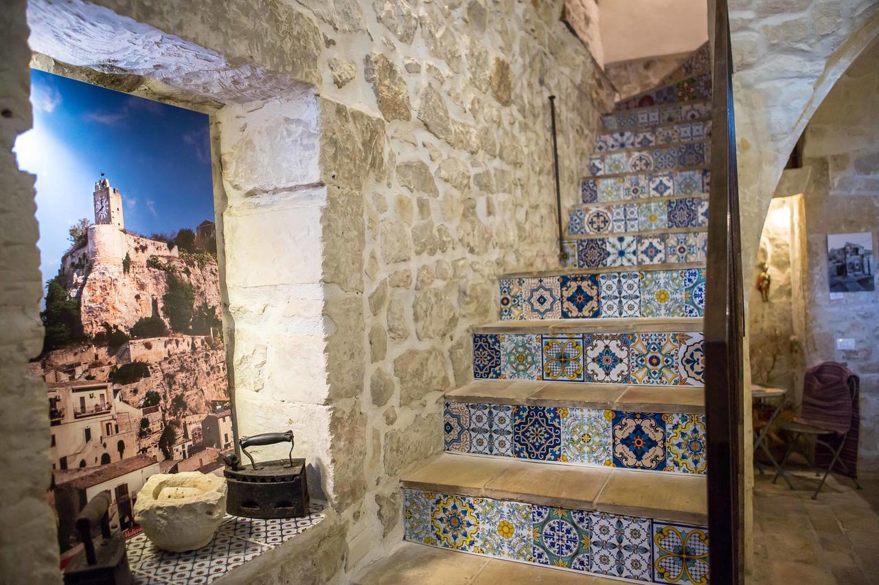 Case-Grotte Degli Avi, Esperienza Abitativa In Grotta Modica Dış mekan fotoğraf